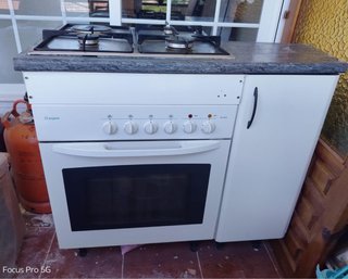 Cocina de gas butano con horno  la Adrada Segovia