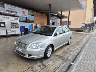 Toyota Avensis 1.8 VVT-i 129 CV