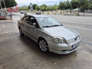 Toyota Avensis 1.8 VVT-i 129 CV