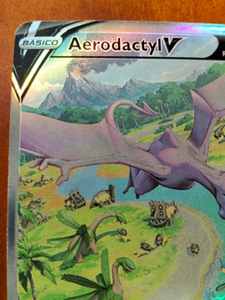 Carta Pokémon Aerodactyl V - 210 PS