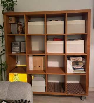 Estantería modular con ruedas