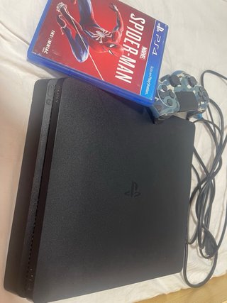 PS4 Spider-Man + 2 Controles
