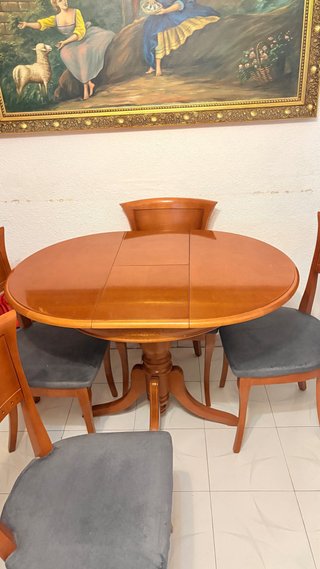 Mesa comedor redonda con 4 sillas