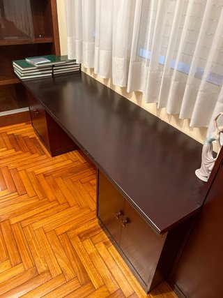 Escritorio y Estantería Madera Oscura