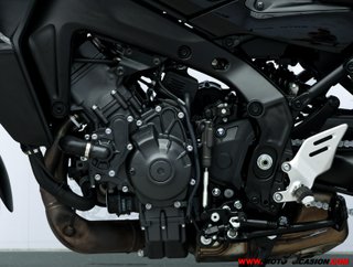 YAMAHA TRACER 9