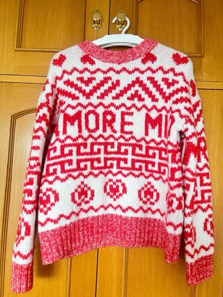 Jersey de punto rojo y blanco