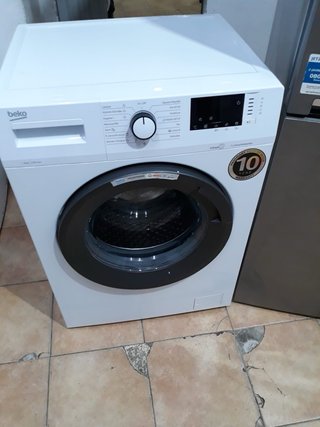 Nevera BEKO 2m + Lavadora BEKO