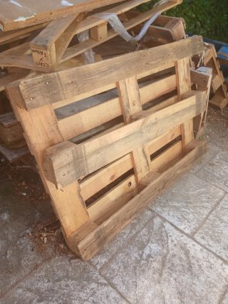 Palets de madera para transporte o construcción