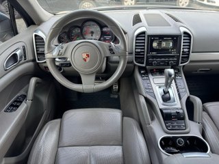 Porsche Cayenne 2011