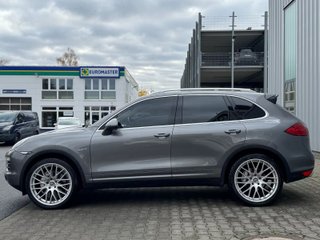 Porsche Cayenne 2011