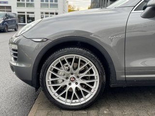 Porsche Cayenne 2011