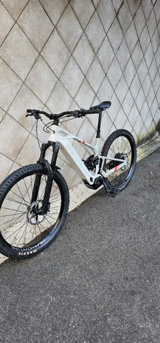 Mondraker Crafty Carbon R 2025