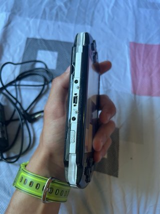 Sony PSP 3001 con 60 juegos, funda y cargador