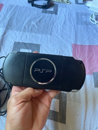 Sony PSP 3001 con 60 juegos, funda y cargador