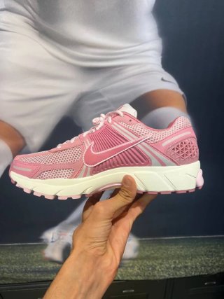 Nike Zoom Vomero 5