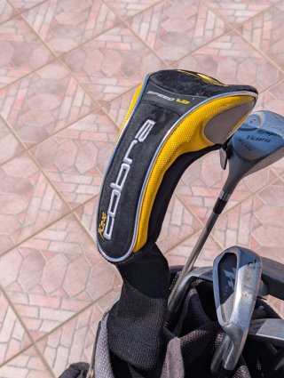 Sacca da golf Callaway con mazze