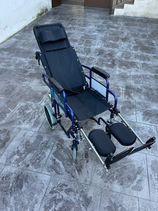 Silla ruedas NUEVA reclinable 180•, reposacabezas