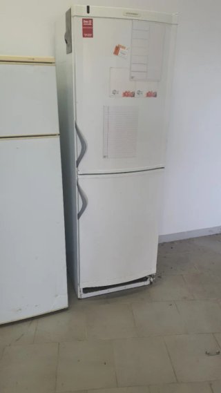 Horno y neveras funcionando