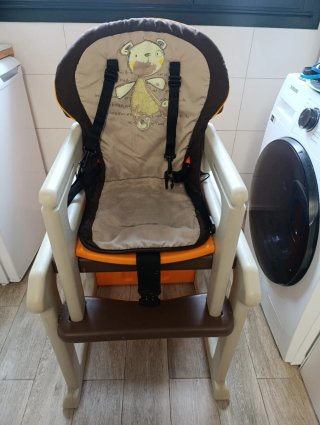 Trona Jane convertible en mesa y silla