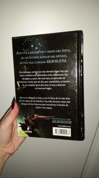 Libro ' El bosque de los cuervos '