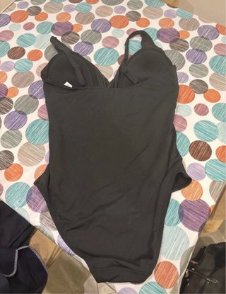 Costume da bagno intero nero con nodo