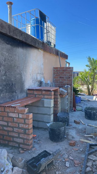 Barbacoa  y paellero de obra