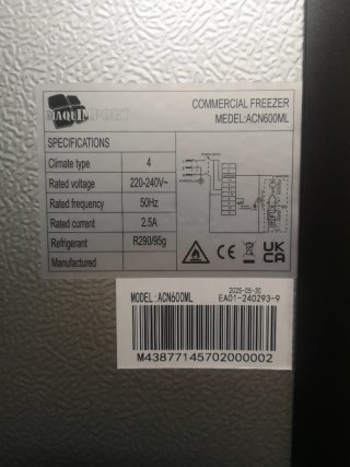 Congelador Vertical Industrial 600L Negro