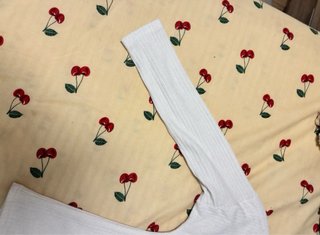 Camiseta manga larga roja y blanca