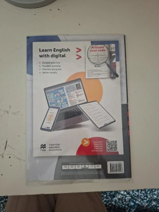 EXAM PROSPECTS 2 Student's book: libro de texto...