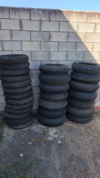 Neumáticos de moto para circuito 20€ unidad