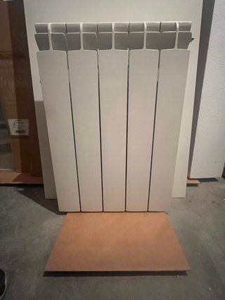 Radiador pequeño 5 módulos de aluminio.