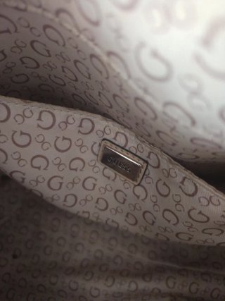 Bolso Guess Grande Floral Marrón Rosa