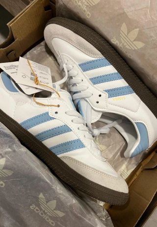 Adidas Samba Blancas y Azules