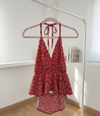 Top halter estampado floral rojo