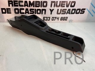 Seat ibiza consola central ref: 6F1863243