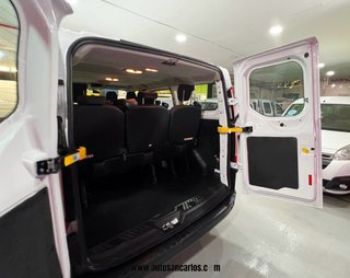 FORD CUSTOM 9 PLAZAS CON 2 AÑOS DE GARANTIA