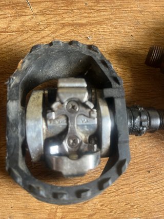 Pedales automáticos Shimano PD - M 424