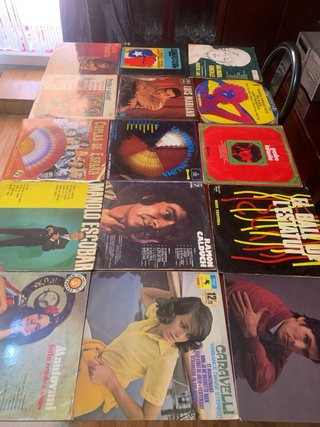 126 Vinilos Variados