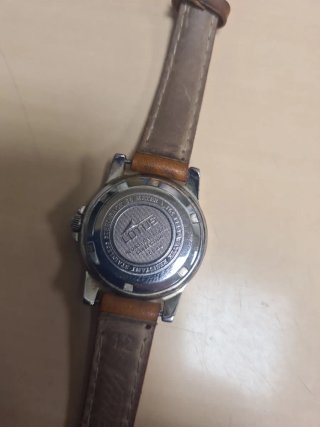 Reloj Lotus Correa Marrón y Caja Plateada