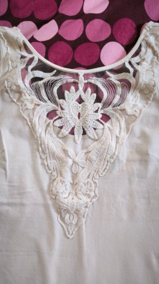Top panna con pizzo taglia XS