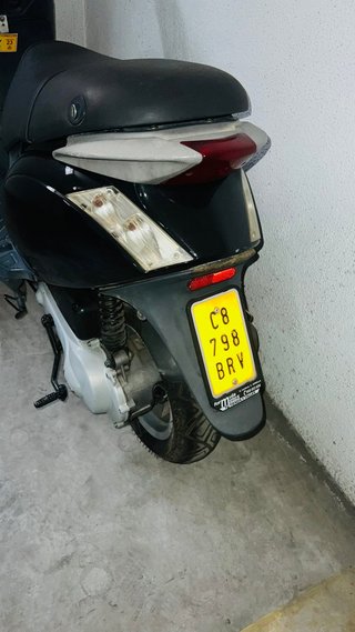 Vendo Piaggio Zip 49cc (2T Aire) – ¡Muy cuidada!