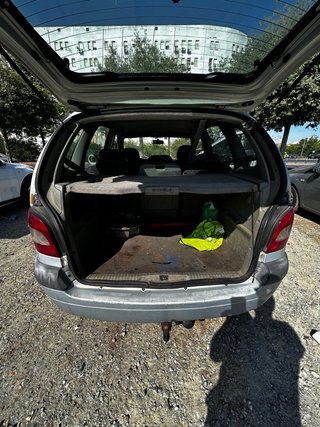 Renault Scenic 2000 1.300€ (Negociables)