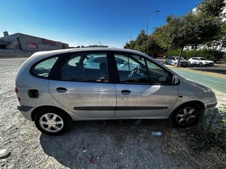 Renault Scenic 2000 1.300€ (Negociables)
