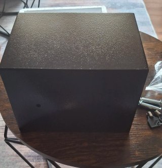 Caja Fuerte Negra con Teclado Numérico