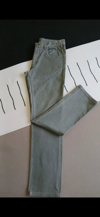 Conjunto mujer pantalón Zara y camiseta