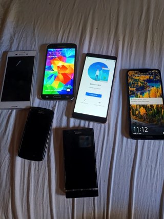 Lote de 7 móviles (Sony, Samsung, Nokia, Huawei)