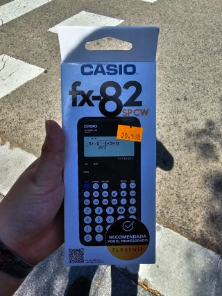 Calculadora Casio fx-82SP CW Iberia