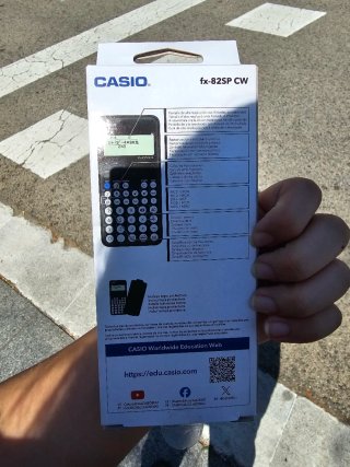 Calculadora Casio fx-82SP CW Iberia