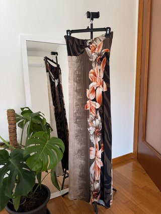 Abito lungo e con stampa floreale/animalier