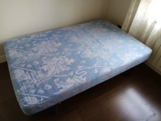 COLCHÓN DE LÁTEX 1,20 X 1,90 CM.+SOMIER+ROPA CAMA